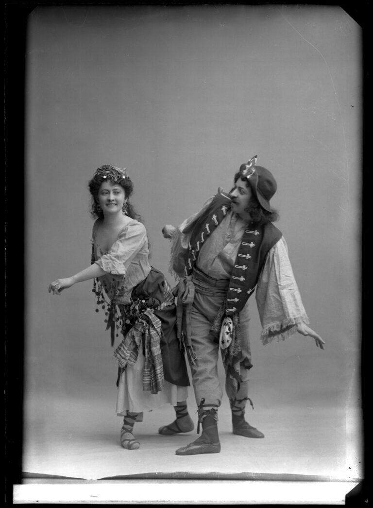 Victoria Strandin and Robert K ller dancers in the opera Mignon at Kungliga Operan