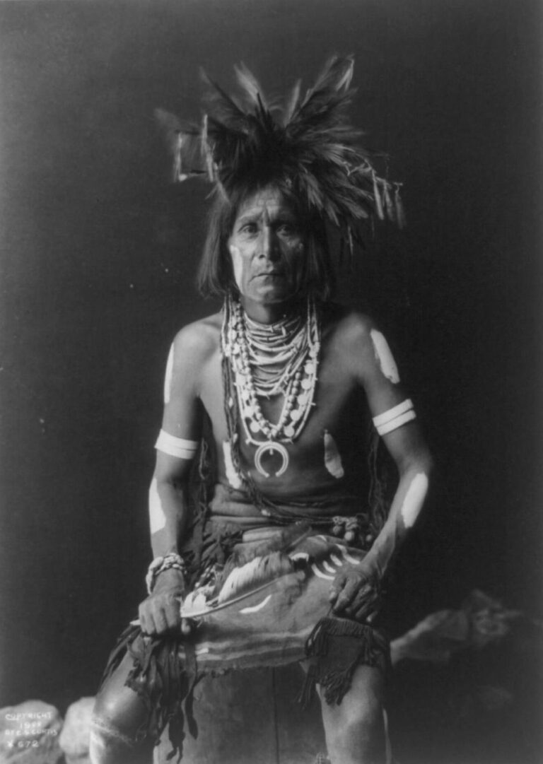 Curtis - Snake priest