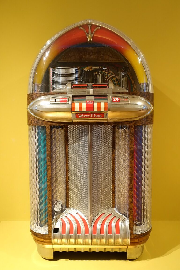 Wurlitzer 1100 jukebox, designed by Paul Fuller, 1948, metal, glass, wood, plastic