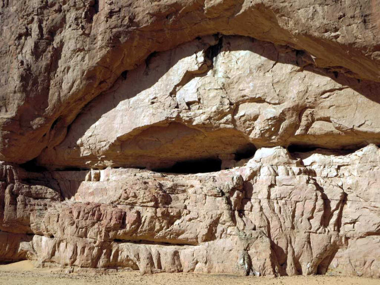 Manda Gu li Cave in the Ennedi Mountains - northeastern Chad