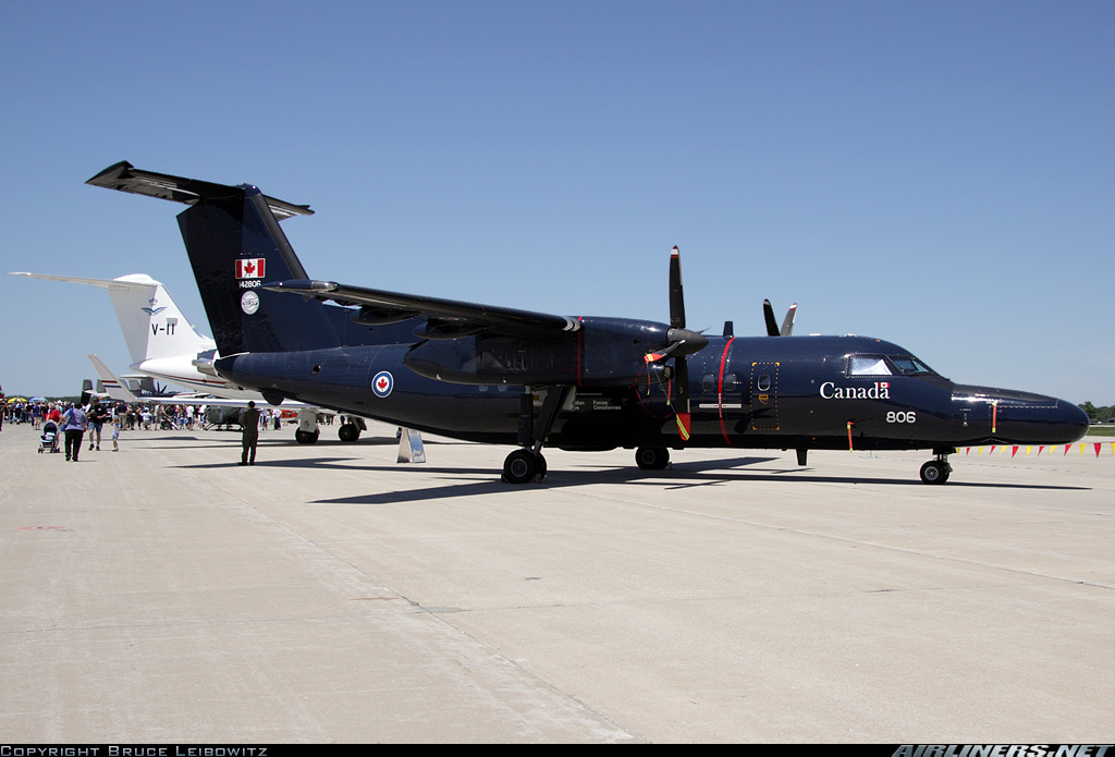 Beechcraft CT-142 Dash 8 aircraft image 6