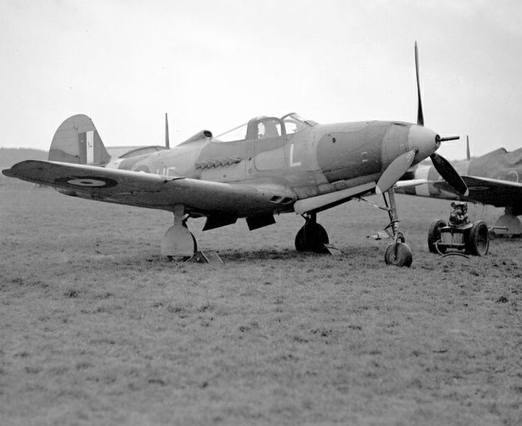 Bell P-39 Airacobra - Bell P-39 Airacobra