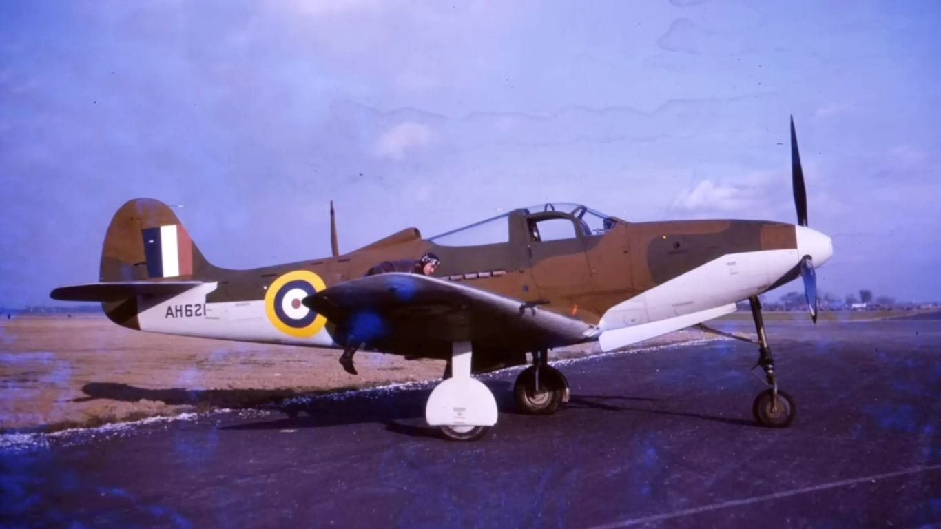 Bell P-39 Airacobra - Bell P-39 Airacobra AH621, RAF (2) Aircraft of World War II