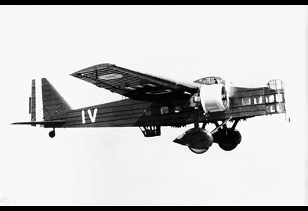Bloch MB.200 - Bloch MB.200 Twin-Engine Bomber Aircraft