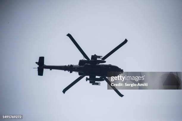 Boeing AH-64 Apache - 3,389 Helicopter Apache Stock Photos, High-Res Pictures, and Images