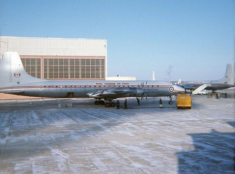 Canadair CC-106 Yukon aircraft image 4
