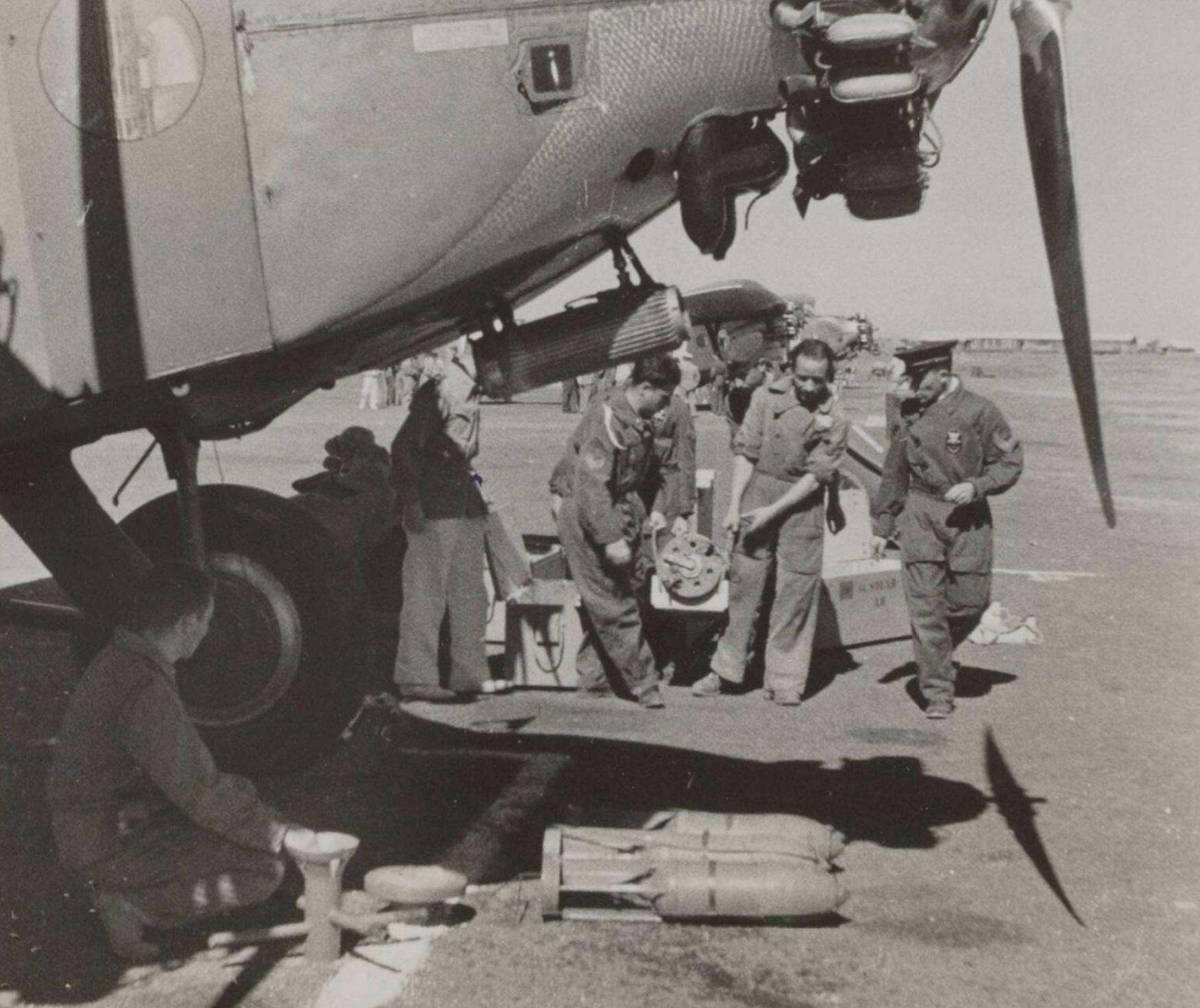 Caproni Ca.101 - Caproni Ca.101 bombers prepared for a raid during the Second Italo