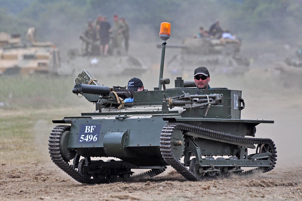 Carden-Loyd Mk VI military land vehicle image 1