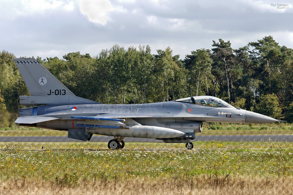Chengdu J-10 fighter aircraft on a runway