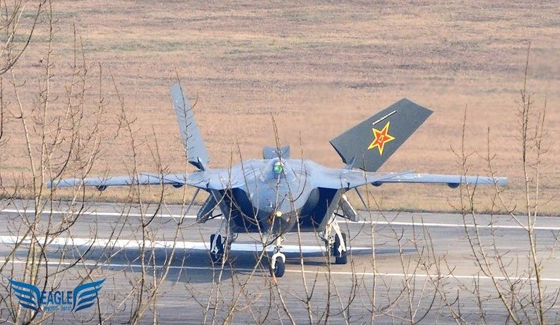 Chengdu J-20 - China's Chengdu J-20 Stealth Fighter Aircraft Pictures Gallery