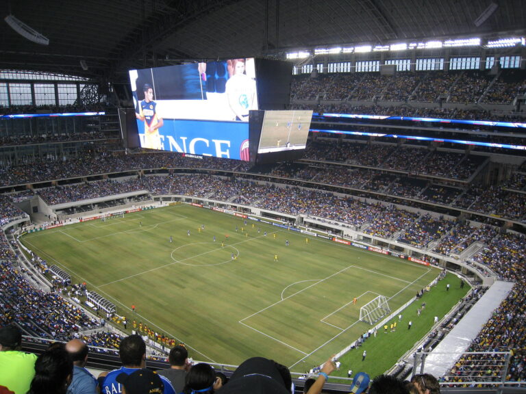 Cowboys Stadium image 2