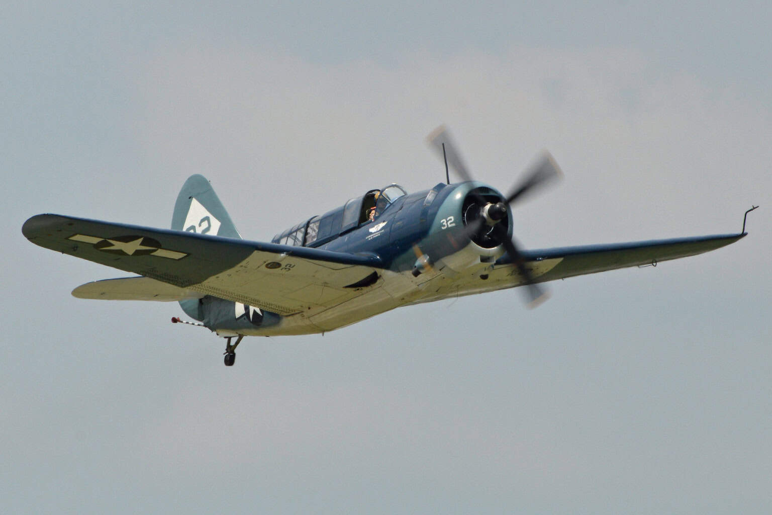 Curtiss SB2C Helldiver - Curtiss SB2C-5 Helldiver ‘32′
