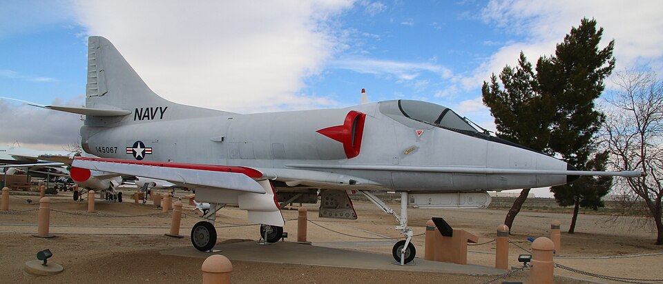 Douglas A-4 Skyhawk - 145067 McDonnell Douglas A-4 Skyhawk (52871354917).jpg File:145067 McDonnell Douglas A-4 Skyhawk (52871354917).jpg - Wikimedia Commons