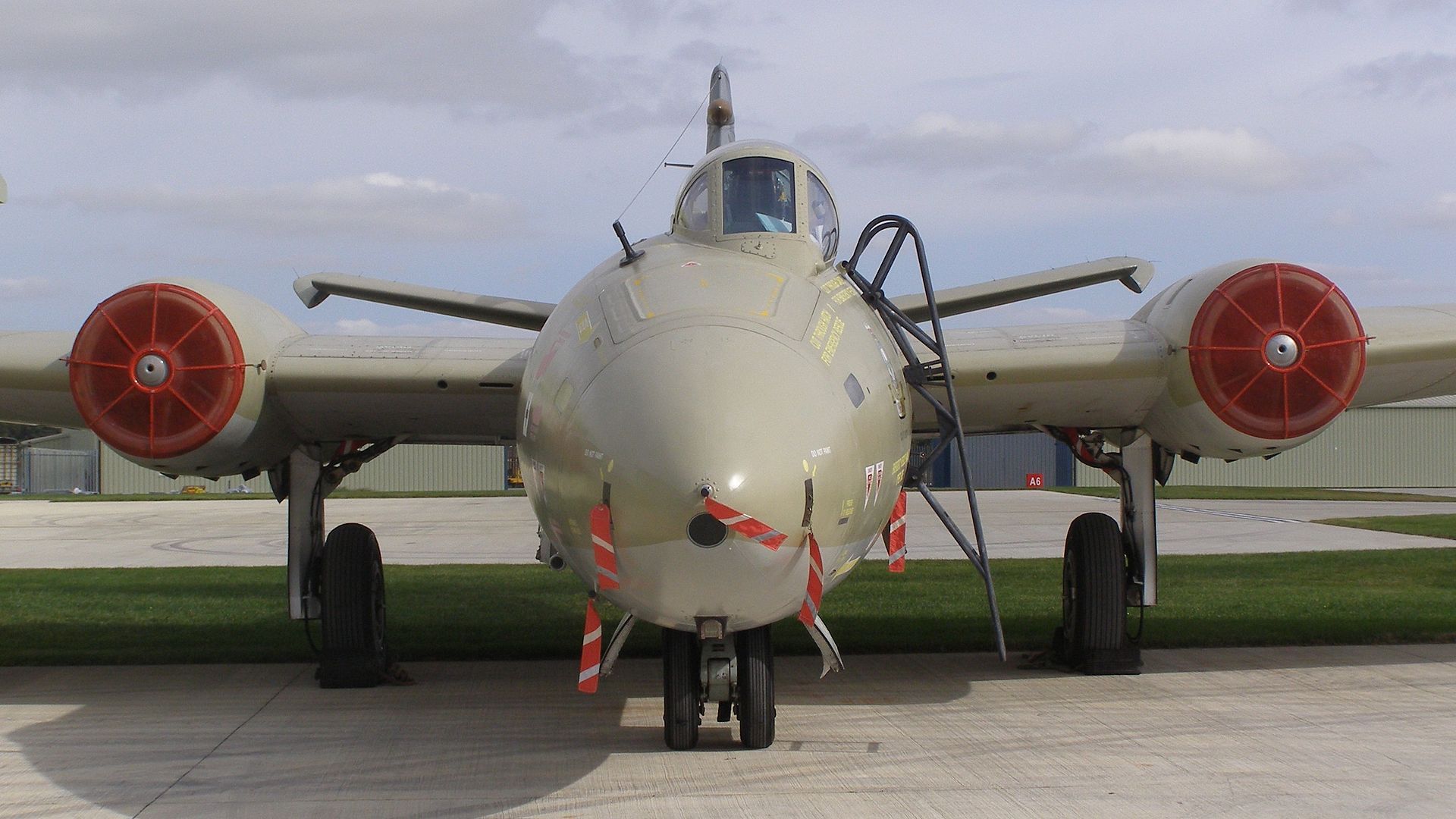 English Electric Canberra - English Electric Canberra English electric canberra, Aircraft