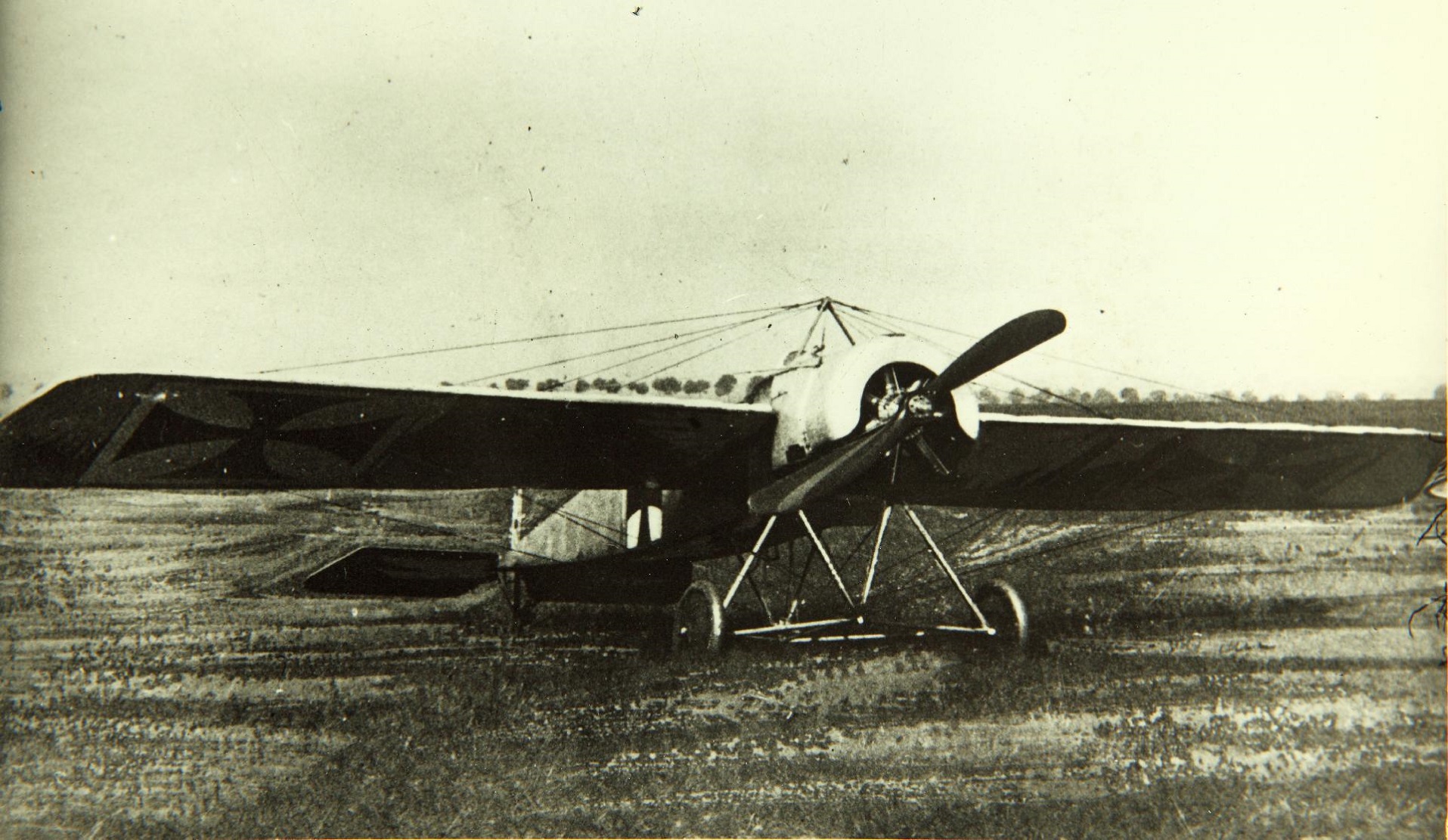 Fokker M.5 monoplane aircraft on the field
