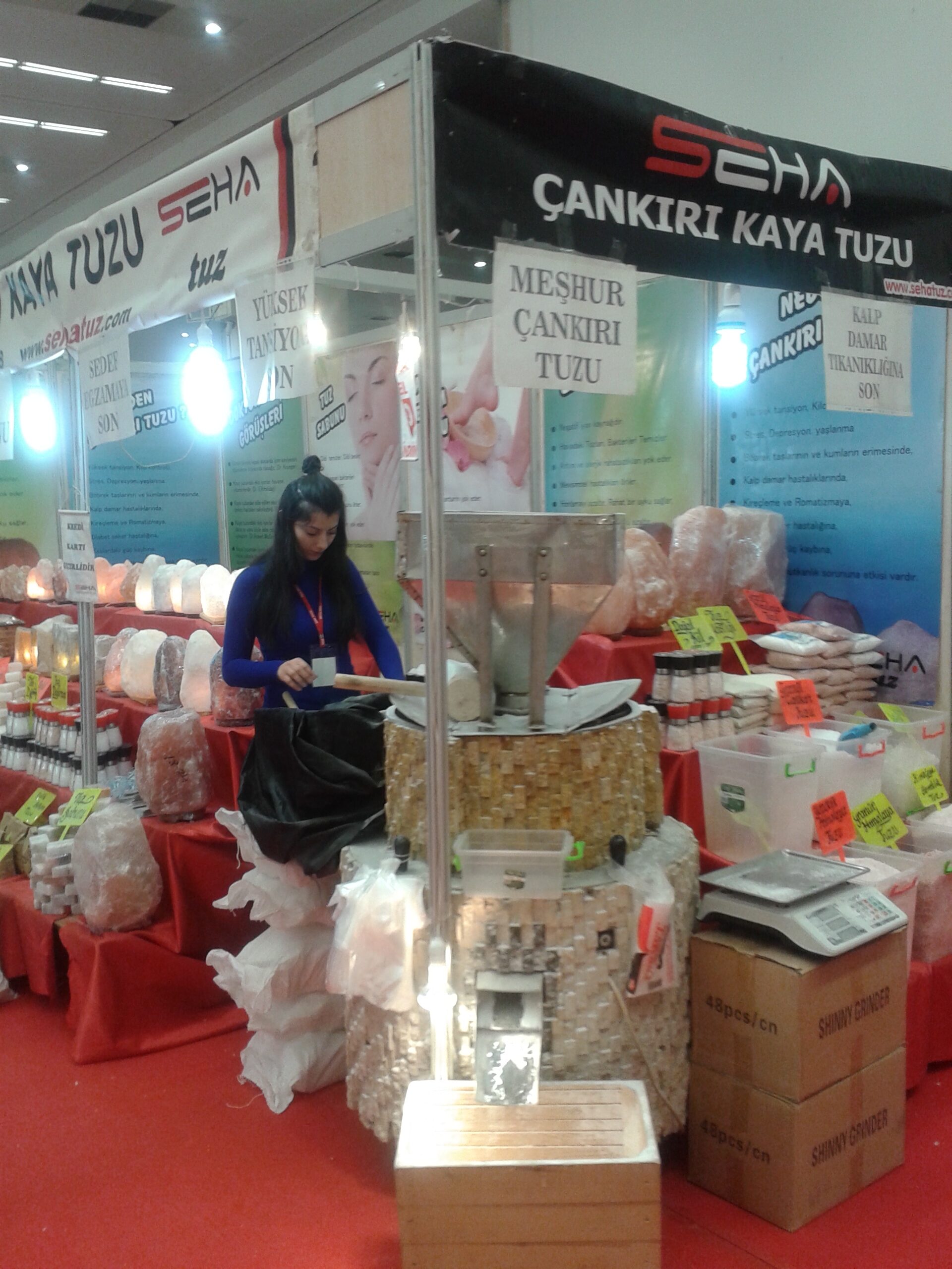 Mineral - Women of Turkey at work