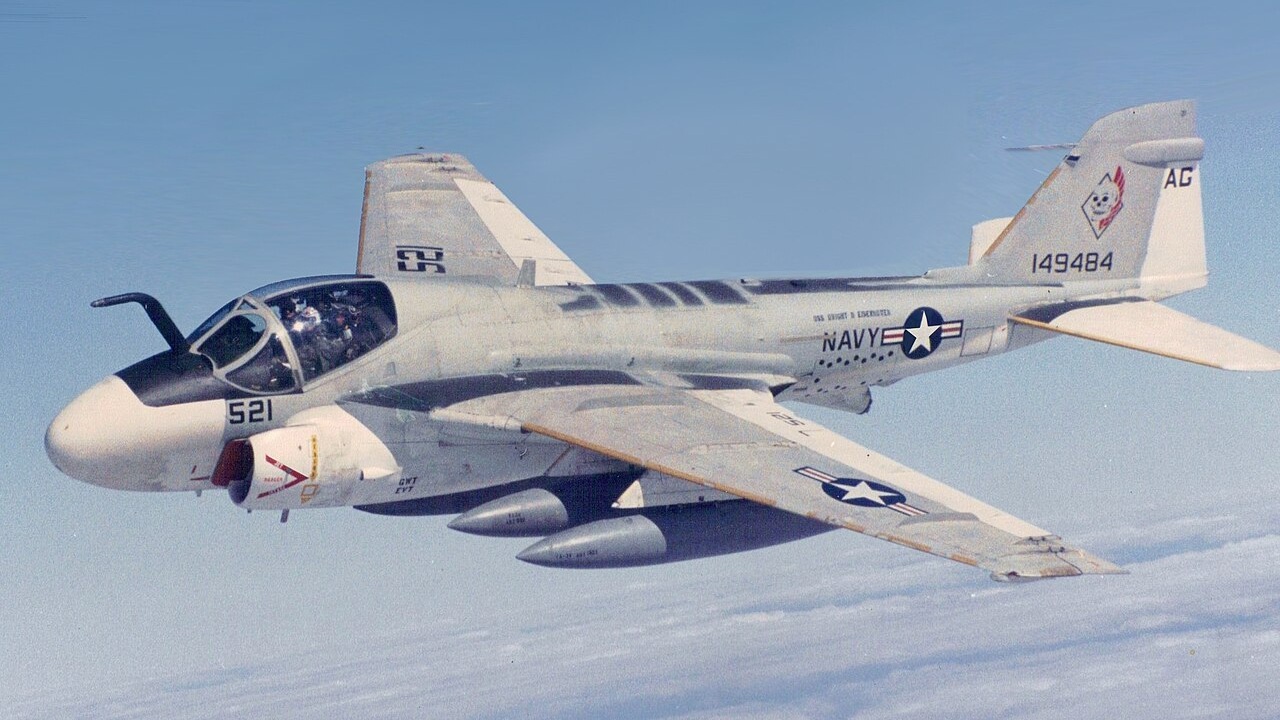 Grumman A-6 Intruder - The Grumman A-6 Intruder Was the Toughest Aircraft of the Vietnam War
