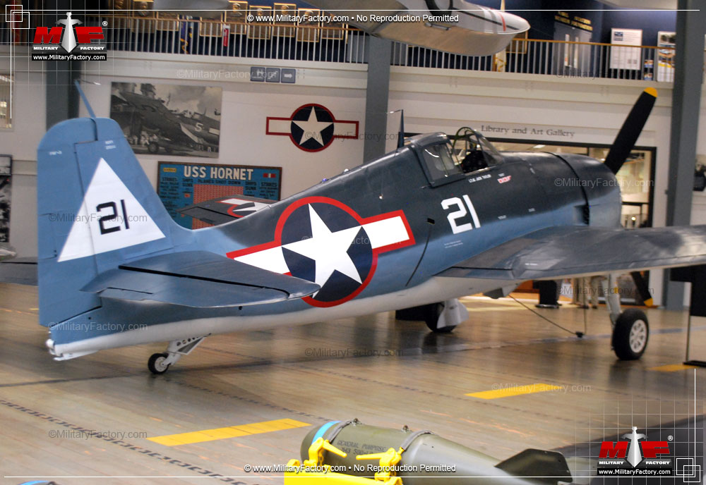Grumman F6F Hellcat - Grumman F6F Hellcat Carrierborne Fighter / Fighter-Bomber Aircraft