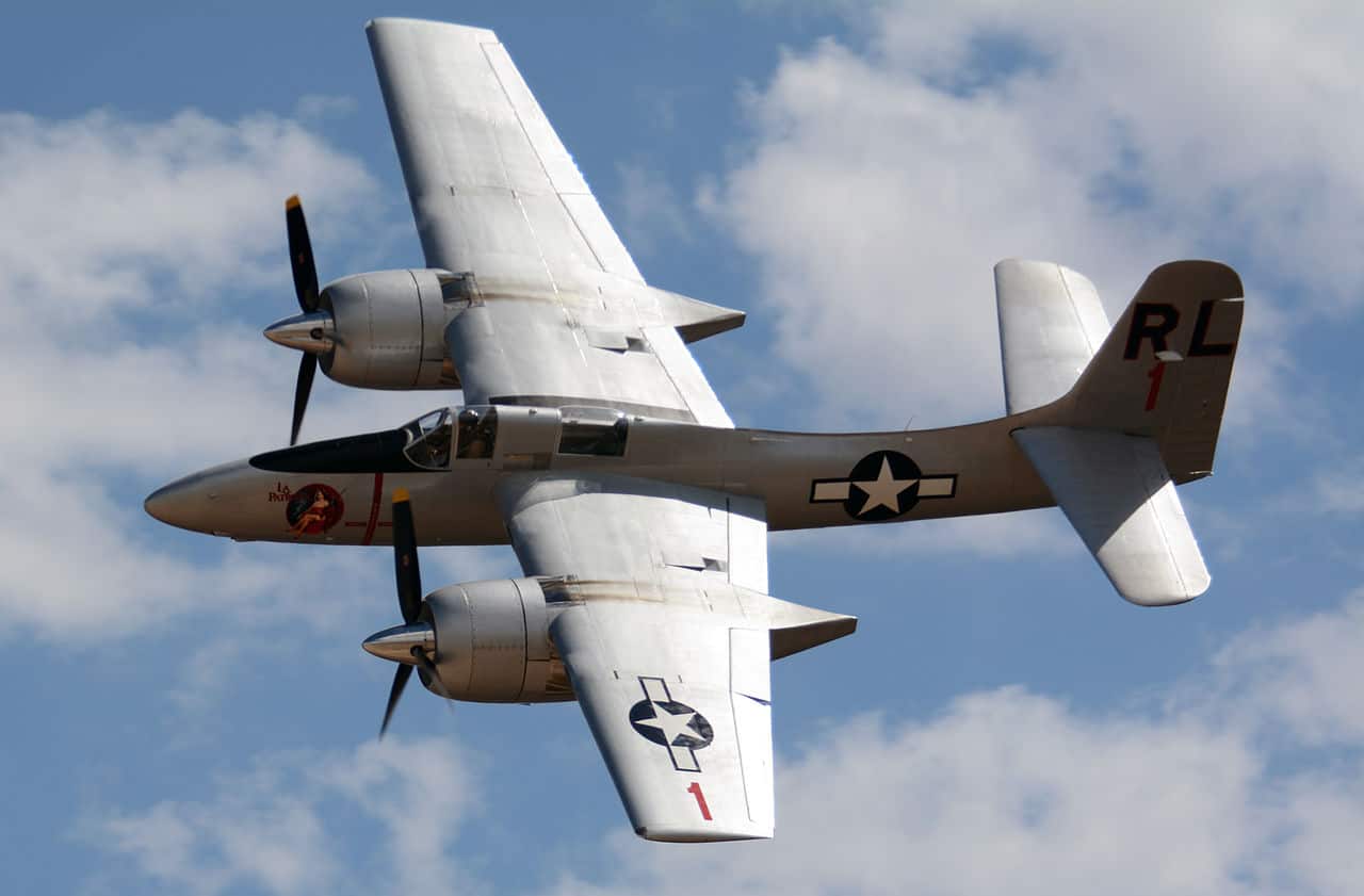 Grumman F7F Tigercat - F7F Tigercat ‘N747MX’ La Patrona 2014 Reno Air Races Silver