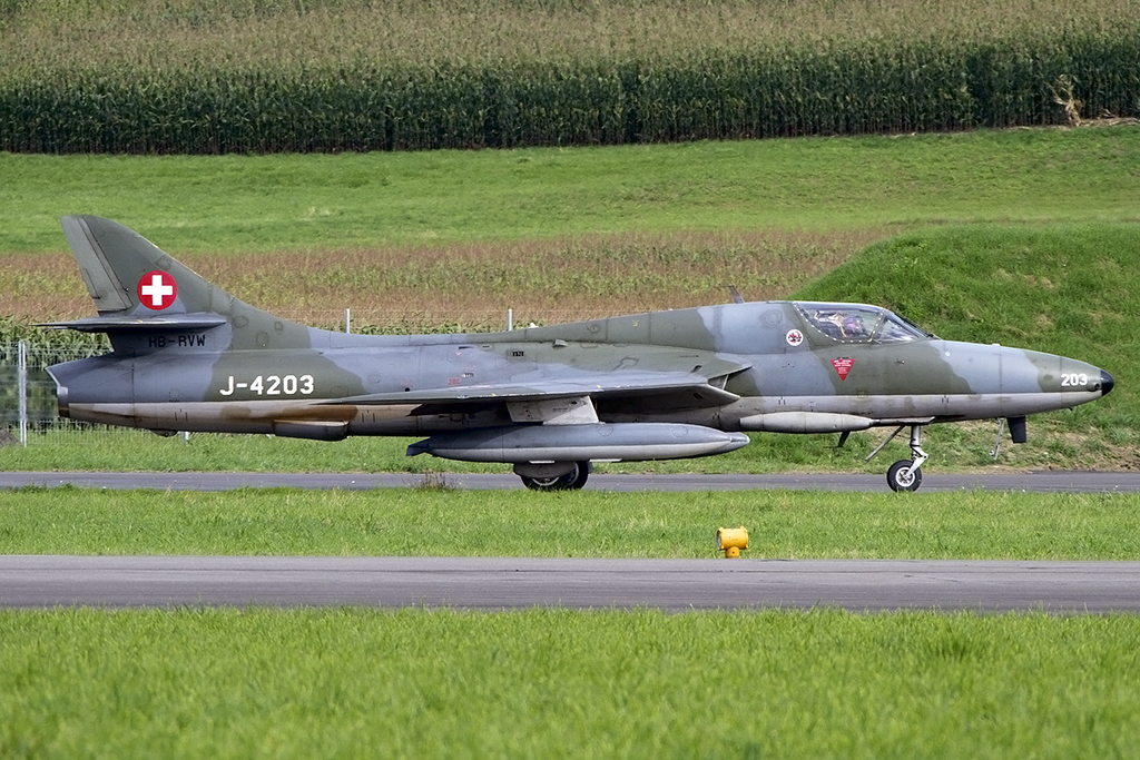 Hawker Hunter - Hawker Aircraft Hunter F Mk-4 Fotos - Flugzeug-bild.de