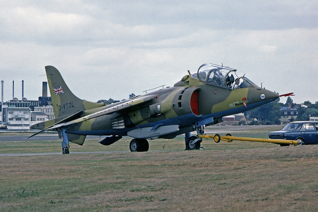 Hawker Siddeley Harrier - Hawker Siddeley Harrier
