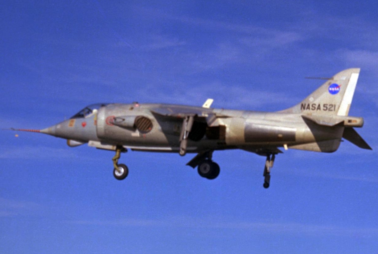 Hawker Siddeley P.1127 - A Hawker Siddeley Kestrel Returns Home - Vintage Aviation News
