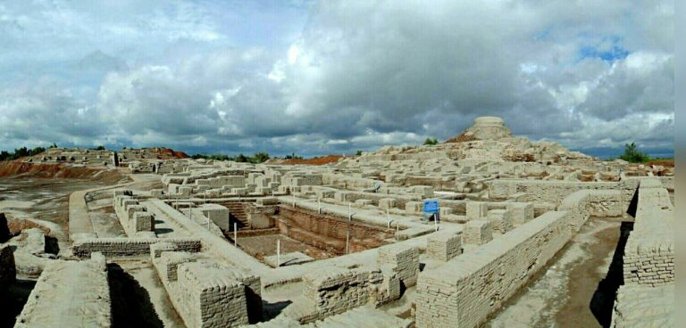 Great bath Mohenjo daro