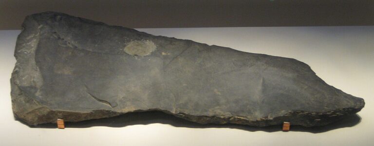 Erlitou stone qing