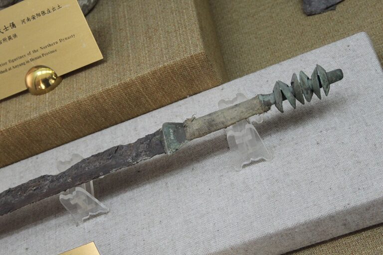 Eastern Han Iron Sword with Bronze Handle