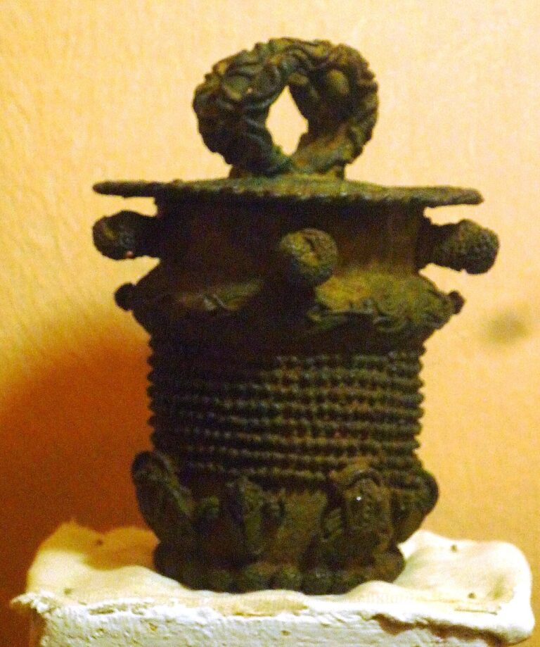 9th century bronze ceremonial pot, Igbo Ukwu, Nigeria