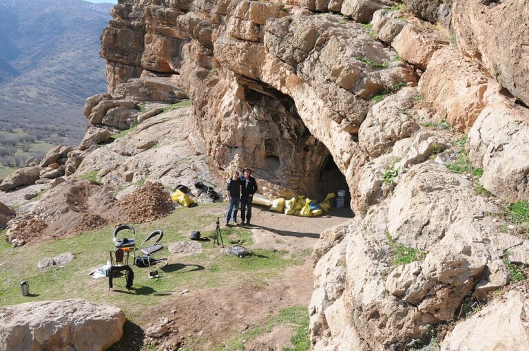 Kaldar cave in luristan, khorramabad valley