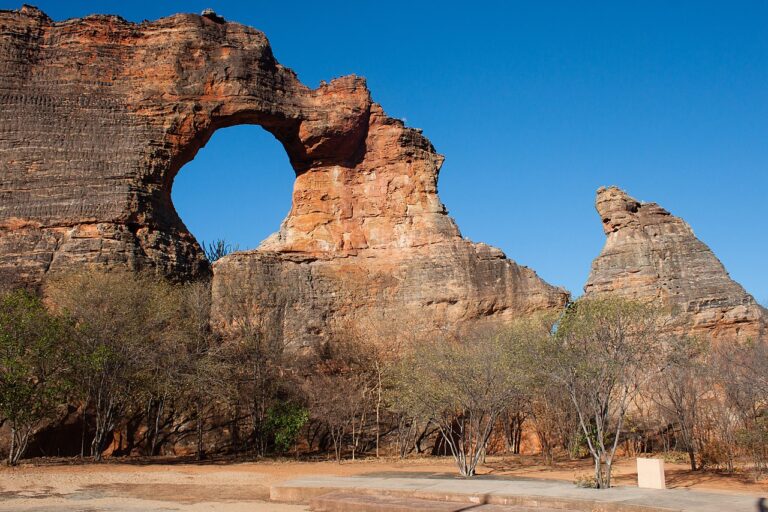 Pedra Furada Serra da Capivara I