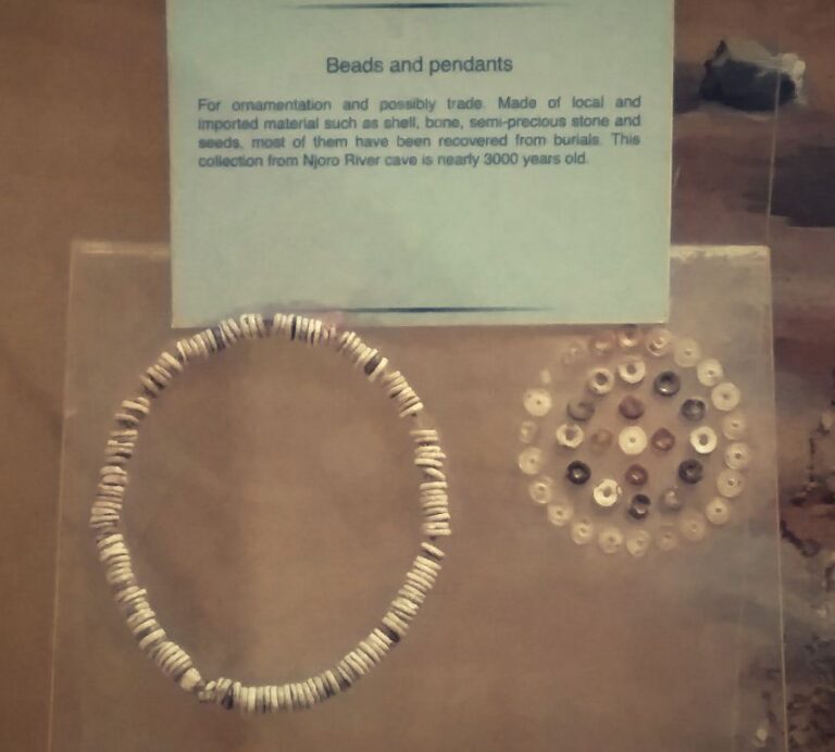 Elmenteitan pendant