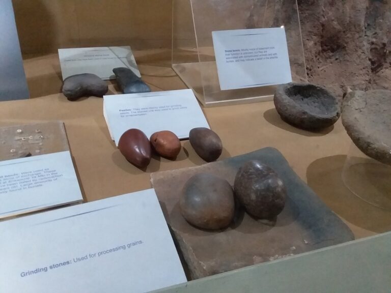 Elmenteitan grinding stone and pestles