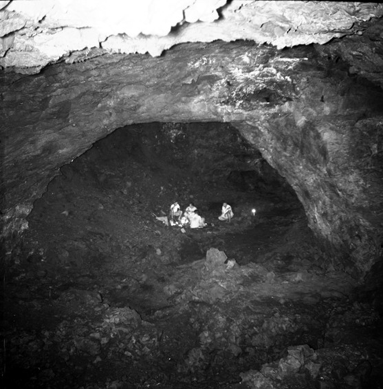 F 2 AK Uni Falemauga Caves unknown photographer