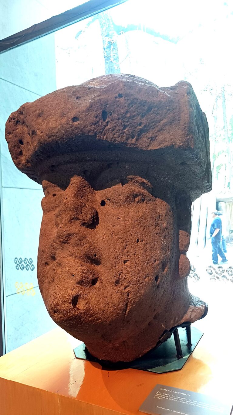 Monument 6 from San Lorenzo