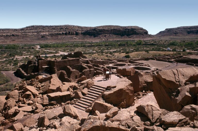Chaco Canyon Pueblo Bonito 12 Felsen gje