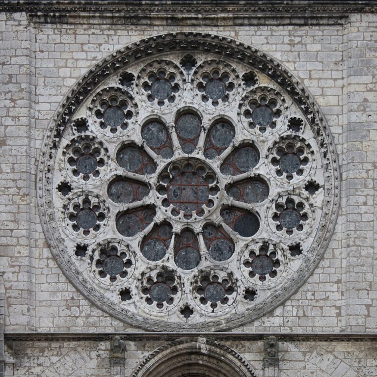 Cathédrale de Chartres rosace ouest, extérieur