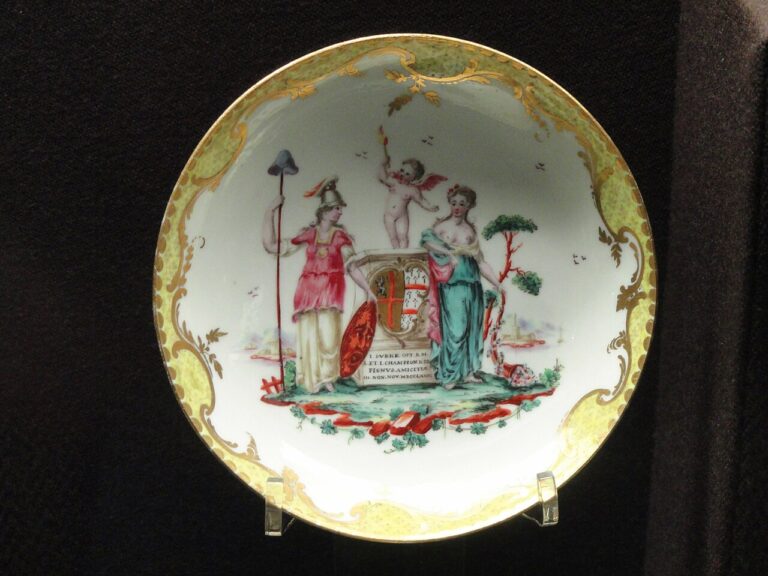 Armorial coffee saucer from the Edmund Burke service, Bristol China Manufactory, hard paste porcelain, overglaze enamels, gilding Gardiner Museum, Toronto