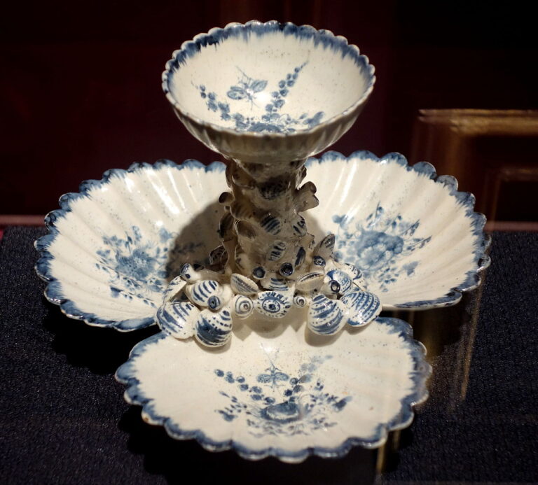 Sweetmeat Dish, American China Manufactory, Philadelphia, soft paste porcelain Brooklyn Museum