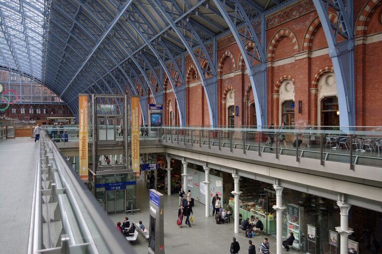 St Pancras railway station MMB A7