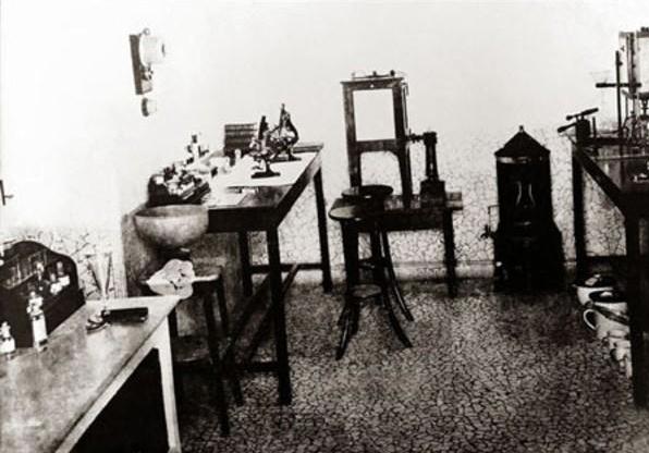 Laboratory of Hospital of Abadan Refinery