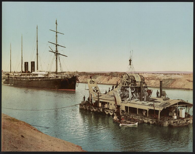Canal de Suez, navire et drague LCCN2017656984