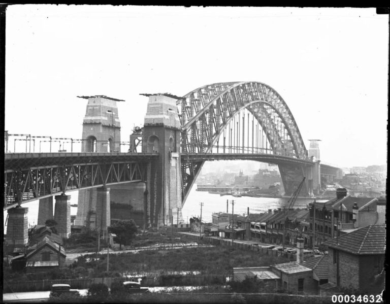 Sydney Harbour Bridge from Milsons Point, February