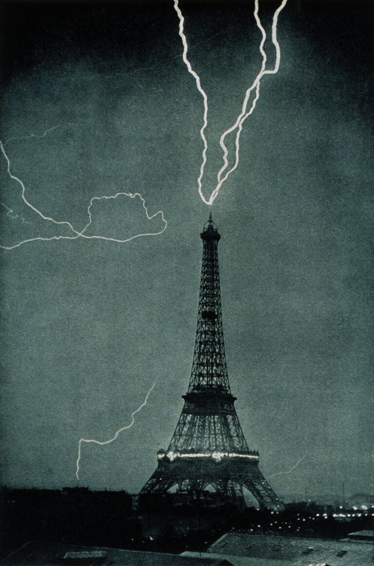 Lightning striking the Eiffel Tower NOAA