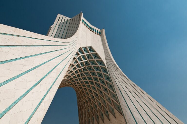 09 26 Iran, Tehran, Azadi Tower