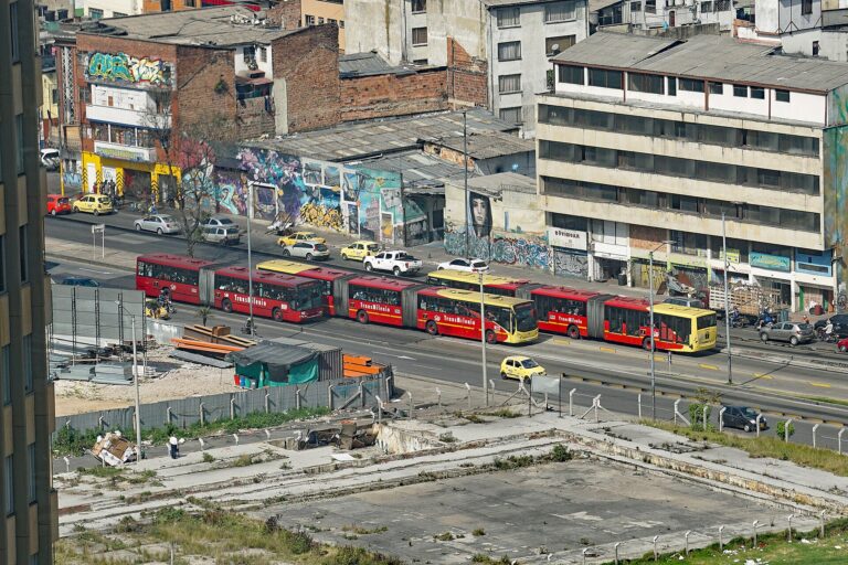 TransMilenio buses on Avenida Caracas