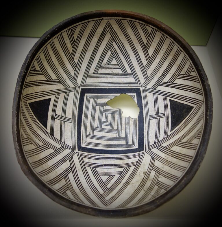 Bowl with geometric design, Swarts Ranch Ruin, Mimbres, New Mexico, c. AD, ceramic Fitchburg Art Museum