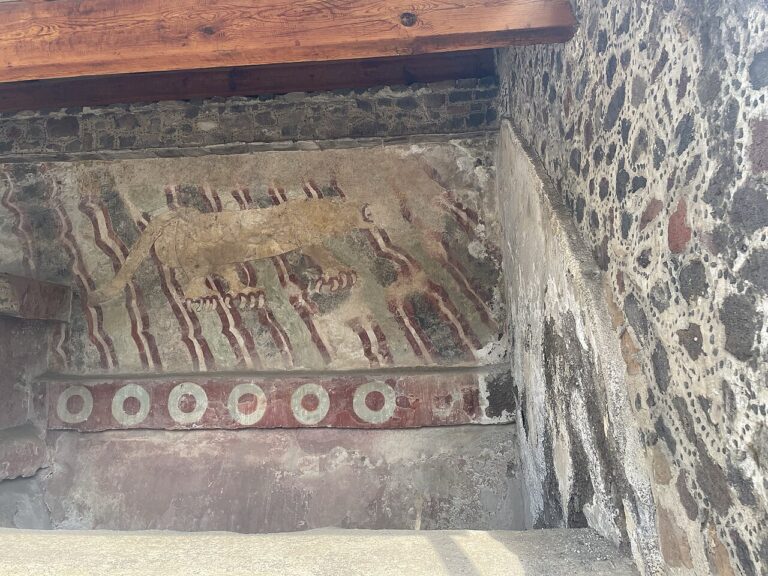 Mural of jaguars at the Avenue of the Dead at Teotihuacan
