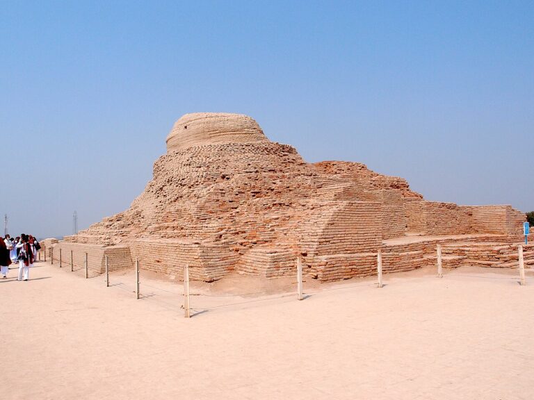 Buddhist stupa, Mohenjo daro